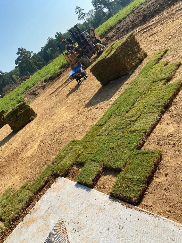 Local yard cleanup service in Hartselle, AL by Jay’s Landscaping