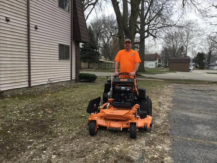 Professional yard maintenance for outdoor upgrades in Pekin, IL by Jay’s Landscaping