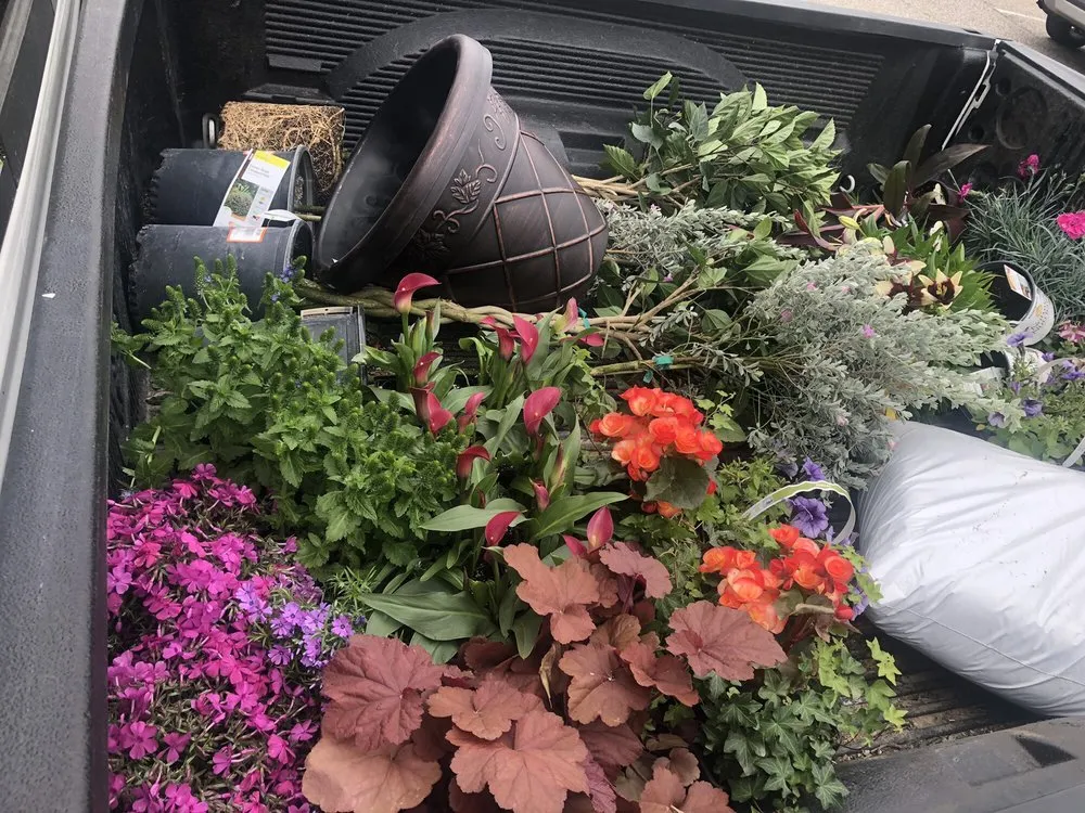 Reliable yard maintenance in Pittsburgh, PA - Jay's Landscaping