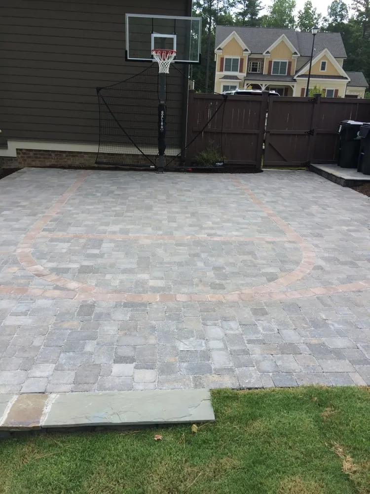 Professional garden landscaping experts serving Wendell, NC - Jay's Lawn & Landscape