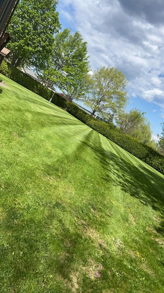 Top-rated lawn mowing service for residential properties across Plattsburgh, NY - Jay’s Lawn & Snow