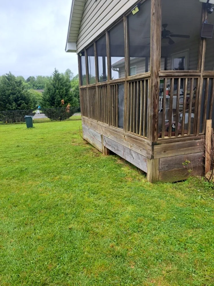 Affordable yard maintenance experts serving Adger, AL - Jay's Lawn And Tree Service