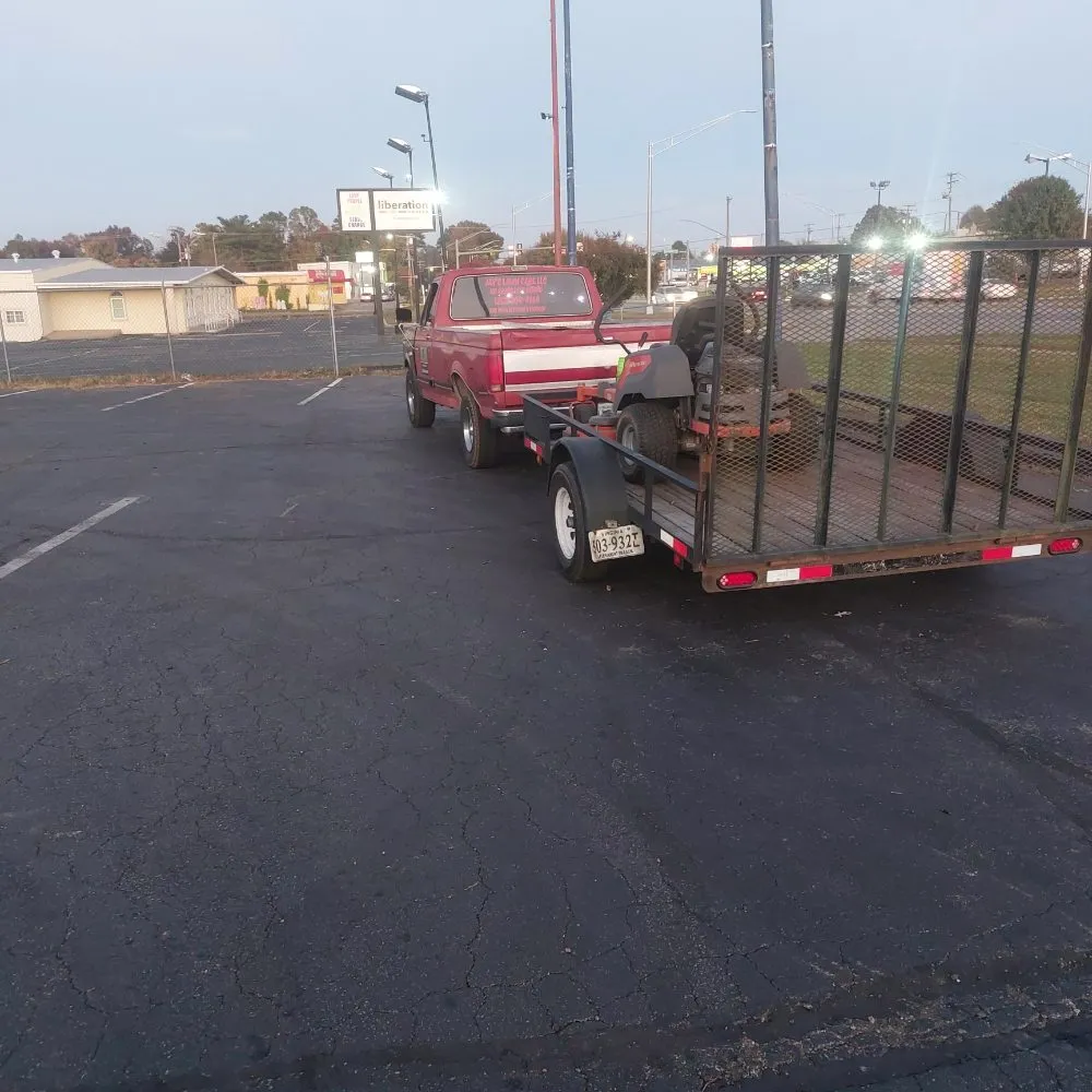Custom lawn mowing service experts serving Richmond, VA - Jay's Lawn Care and Junk Removal