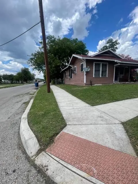 Local outdoor landscaping in San Antonio, TX - Jays Lawn Care Business