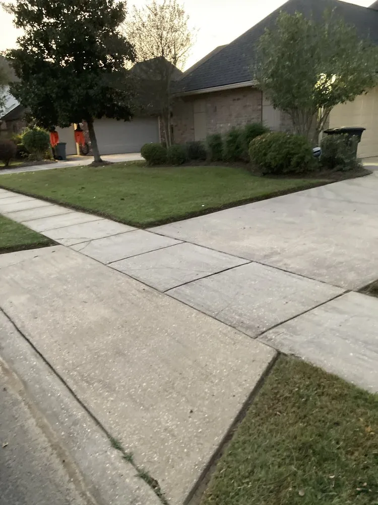 Reliable yard maintenance for residential properties across Geismar, LA - Jays Lawn Care