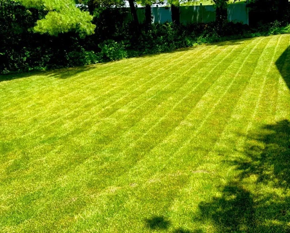 Custom garden landscaping experts serving Kalamazoo, MI - Jays Lawn Care