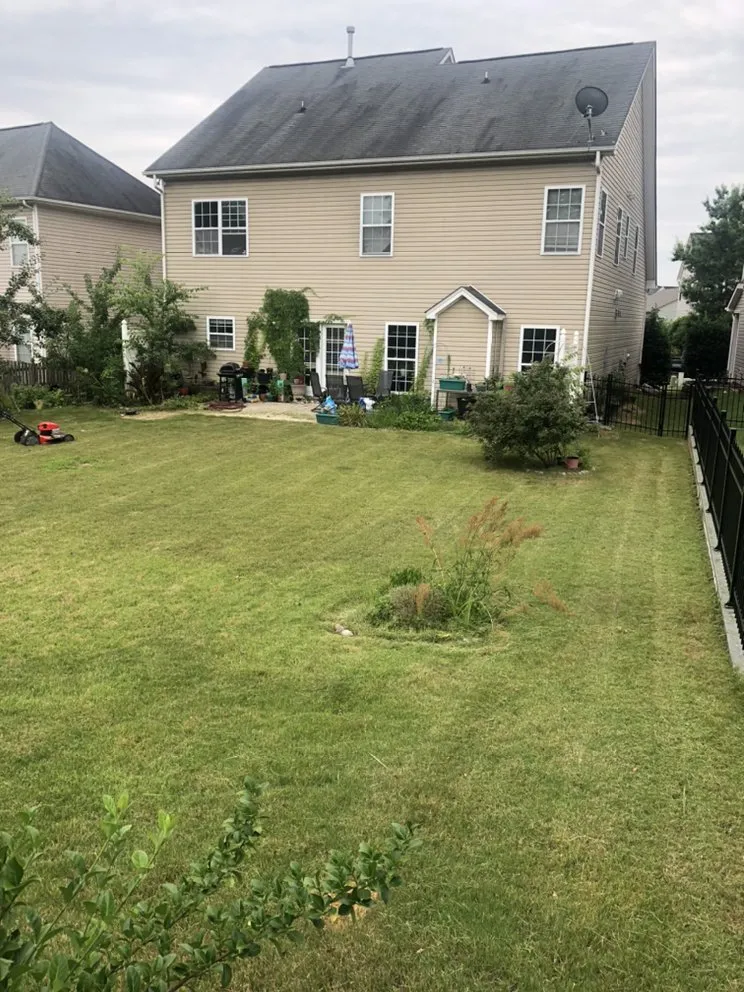 Affordable lawn care service for beautiful yards across Matthews, NC - Jay’s Lawn Care