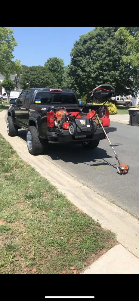 Reliable yard maintenance for year-round maintenance in Matthews, NC by Jay’s Lawn Care