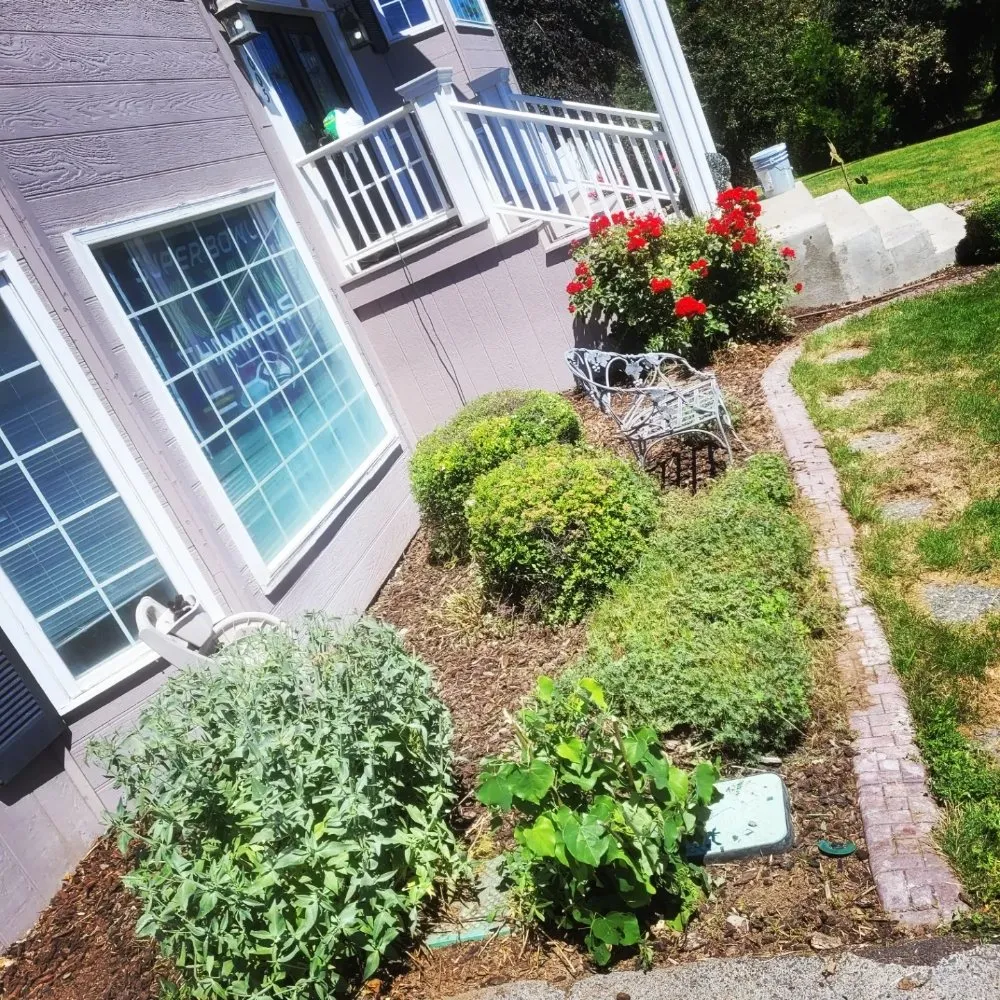 Expert lawn mowing service for residential properties across Yakima, WA - Jays Lawn Care