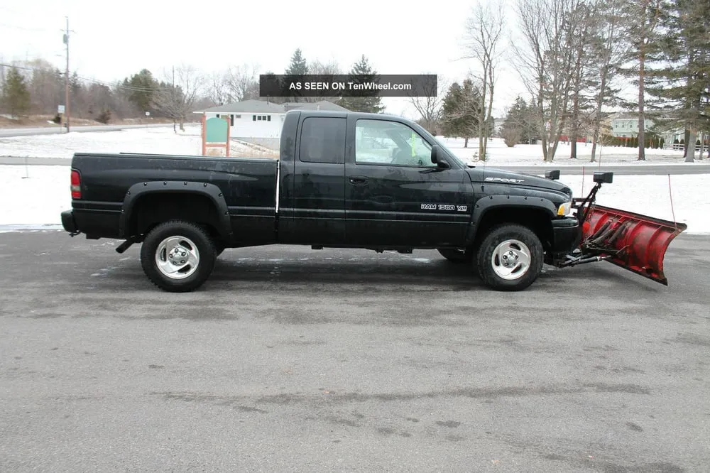 Custom yard maintenance with custom design across Lorain, OH - Jays Lawn Maintenance