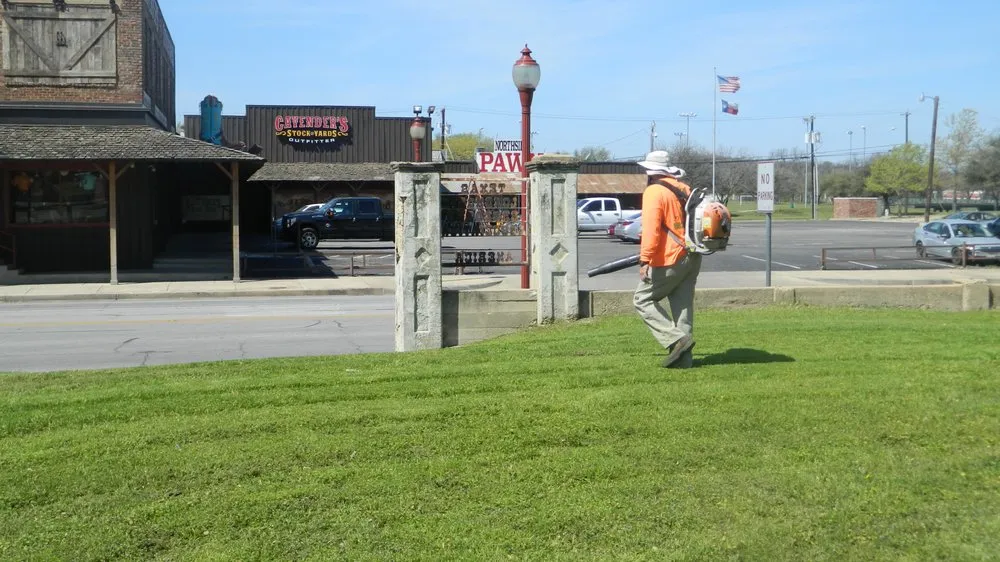 Reliable lawn mowing service in Euless, TX by Jay's Lawn Service