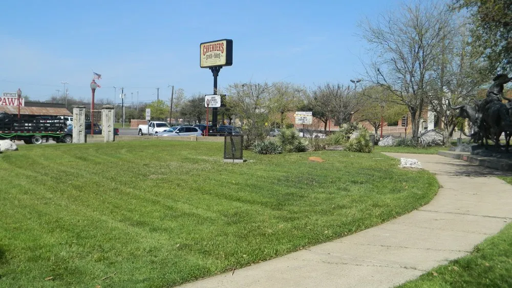 Local outdoor landscaping experts serving Euless, TX - Jay's Lawn Service