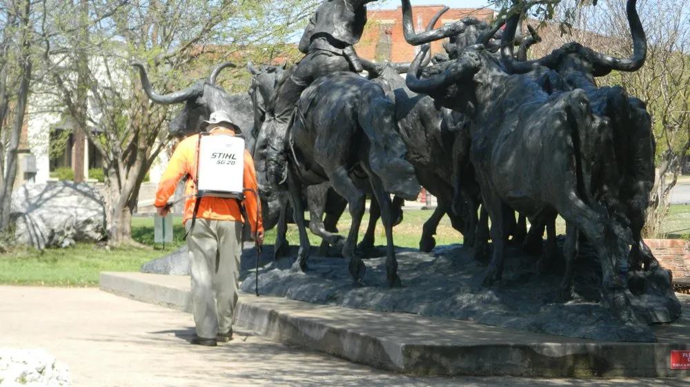 Custom landscape installation experts serving Euless, TX - Jay's Lawn Service