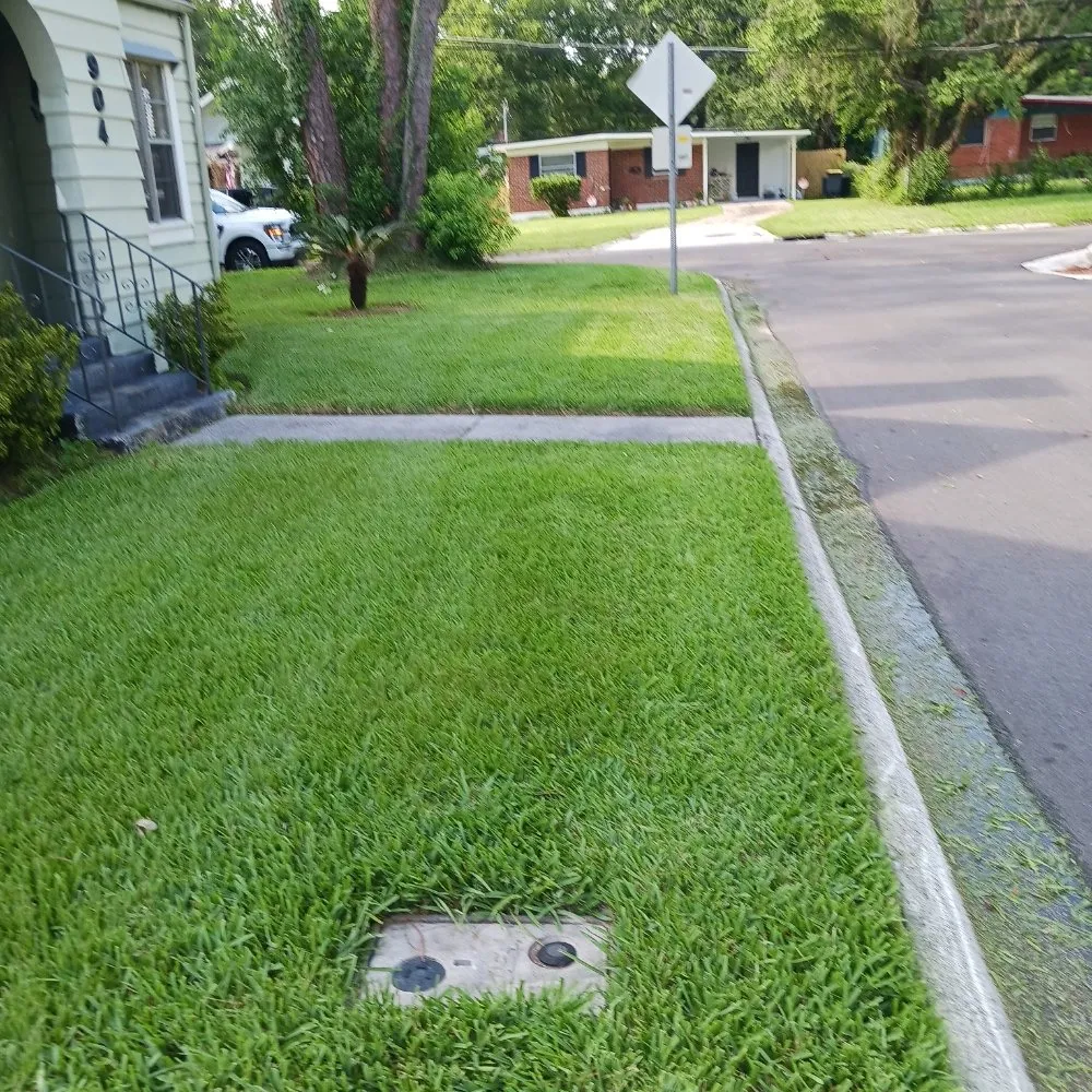 Top-rated outdoor landscaping in Jacksonville, FL by Jays Lawn Service