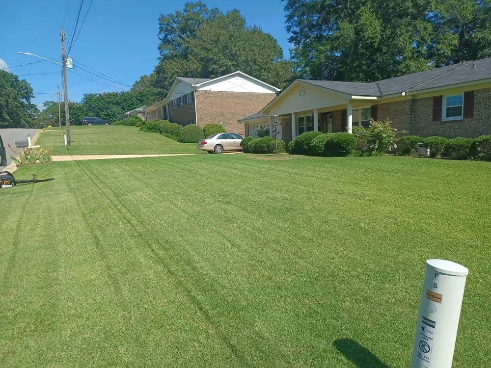 Top-rated outdoor landscaping experts serving Tuscaloosa, AL - Jays Lawn Service