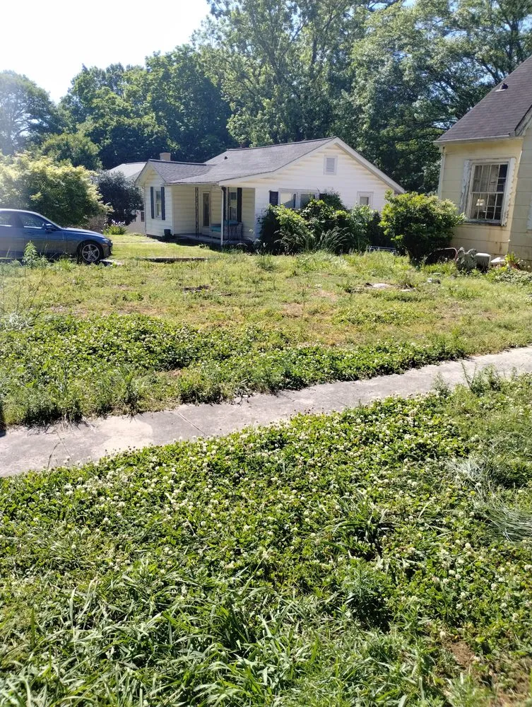 Professional lawn care service with custom design in Gastonia, NC by Jay’s Lawncare