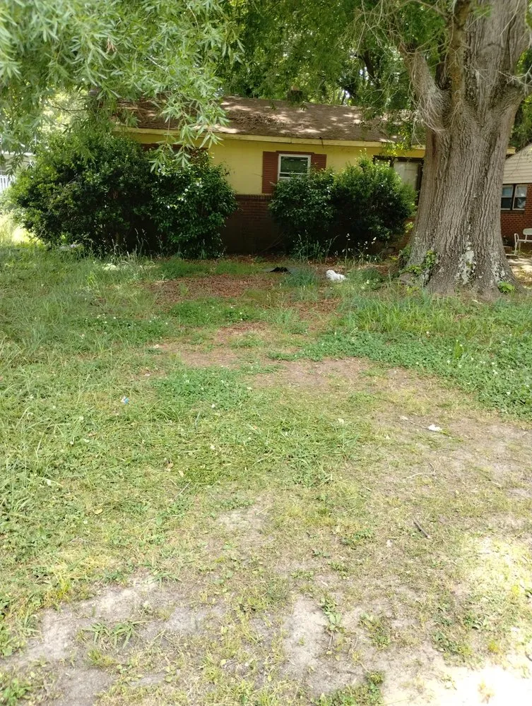 Local yard cleanup service in Gastonia, NC by Jay’s Lawncare