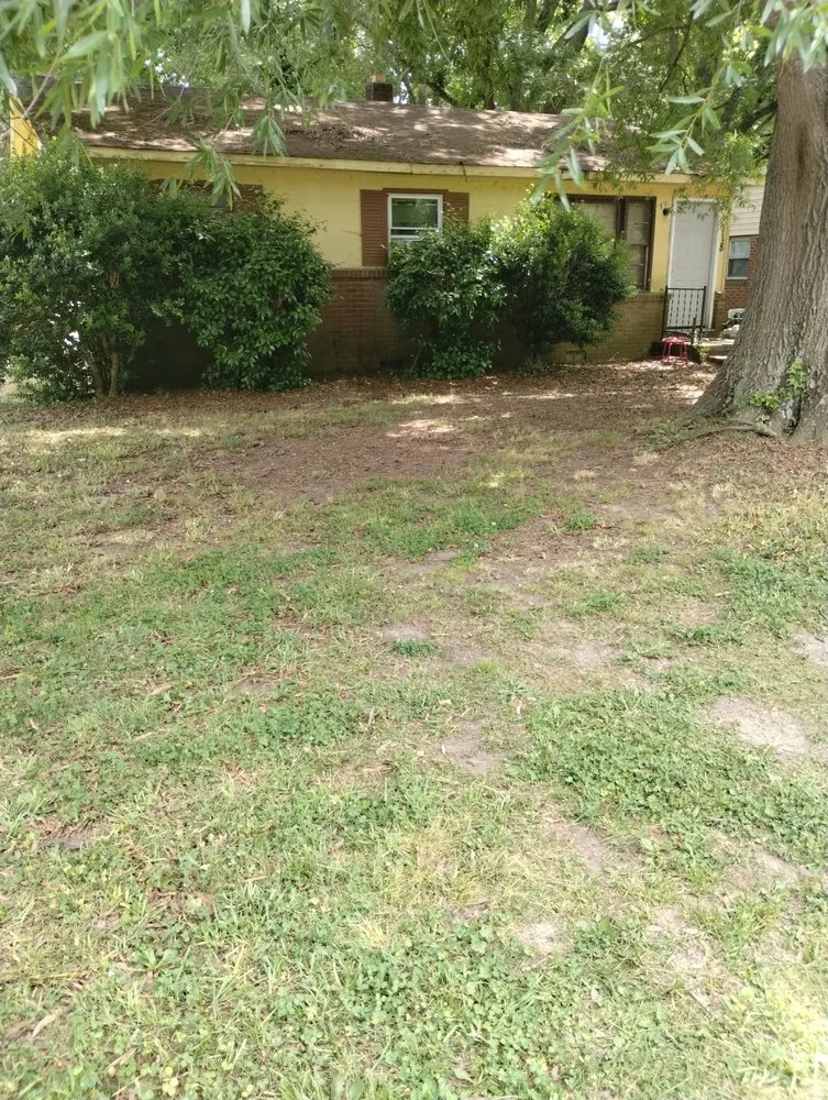 Custom yard maintenance for beautiful yards across Gastonia, NC - Jay’s Lawncare