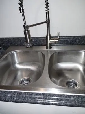 Jay’s Lawncare Logo