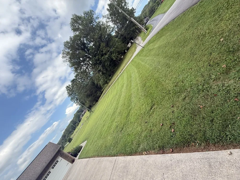 Expert yard cleanup service with custom design across Knoxville, TN - Jays Mowing & Landscaping