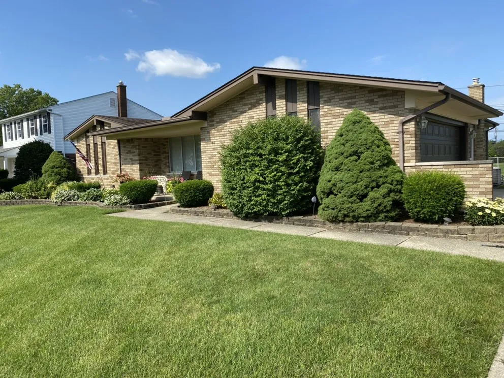 Reliable yard maintenance with custom design across Leonard, MI - Jays Quality Landscape