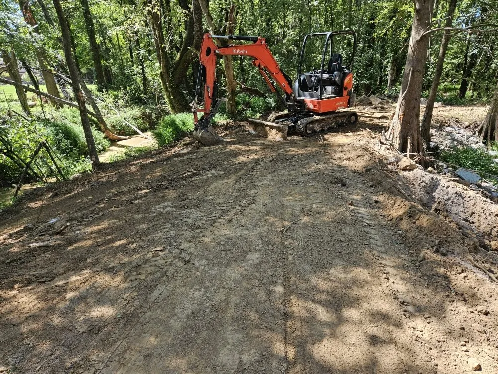 Affordable lawn care service in Byhalia, MS - Jay's tractor and lawn