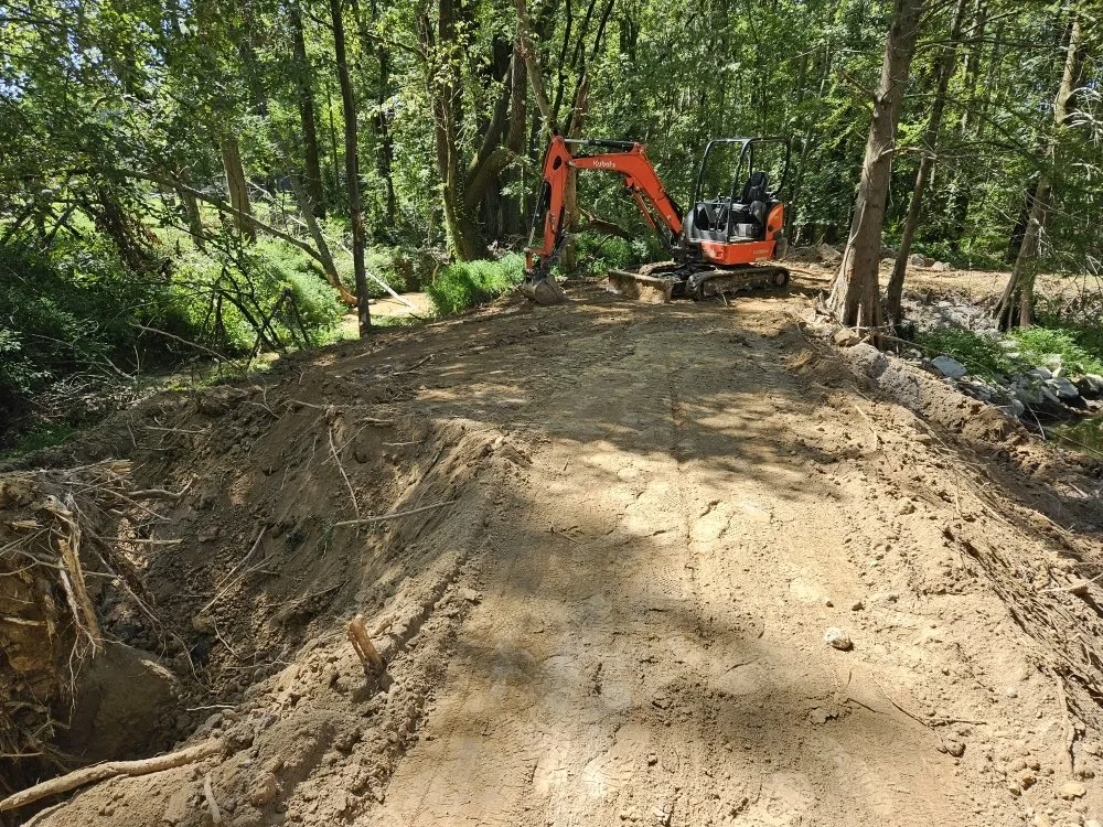 Top-rated yard maintenance experts serving Byhalia, MS - Jay's tractor and lawn