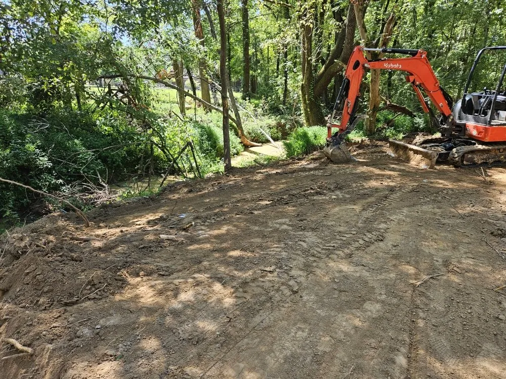 Trusted lawn mowing service near you in Byhalia, MS by Jay's tractor and lawn