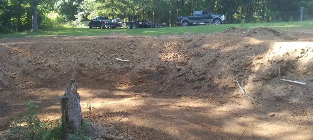 Trusted lawn care service for year-round maintenance in Byhalia, MS by Jay's tractor and lawn