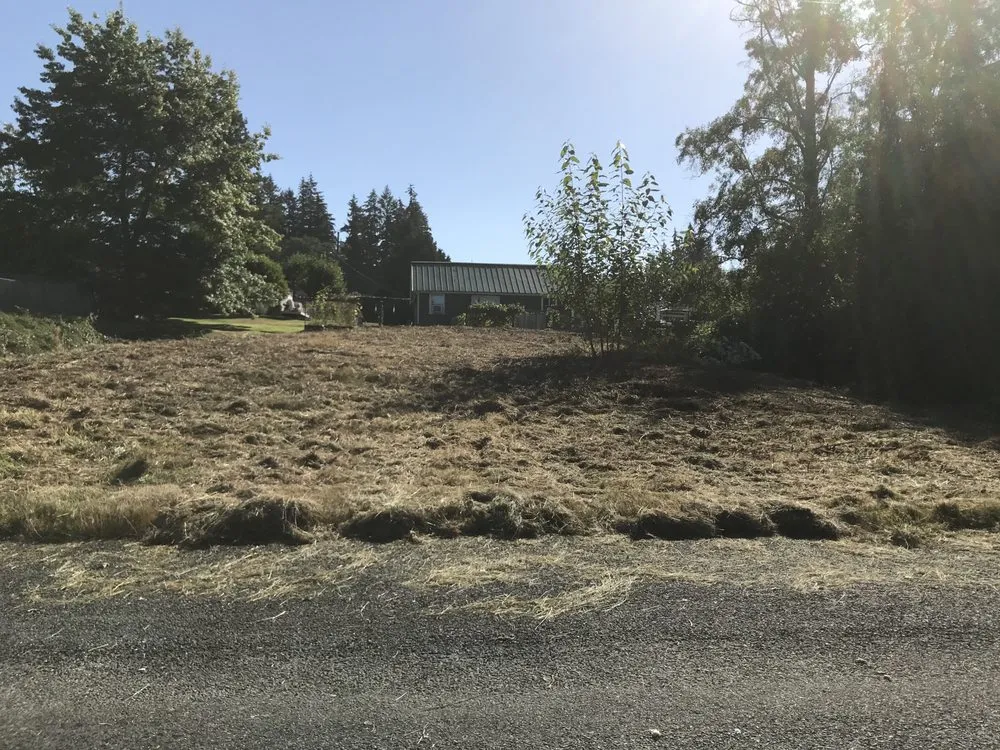 Professional lawn mowing service experts serving Kingston, WA - Jay’s Tractor Works