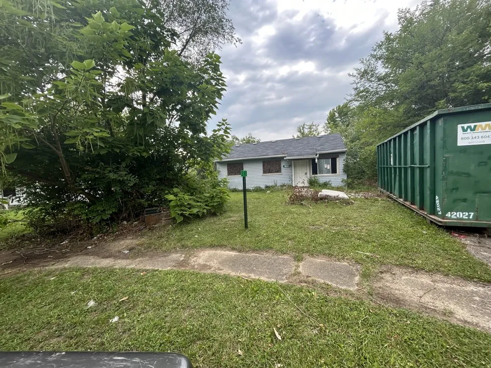 Local yard maintenance in Dayton, OH by Jay’s Transformations