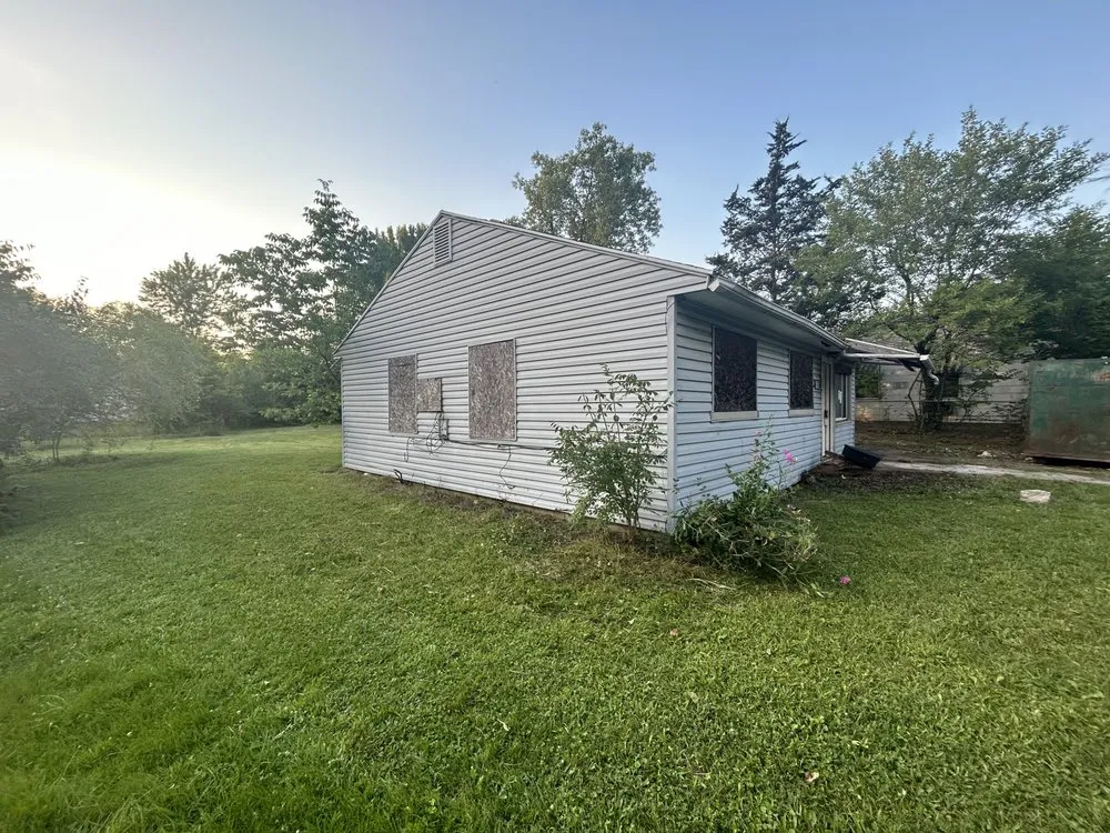 Affordable lawn care service experts serving Dayton, OH - Jay’s Transformations