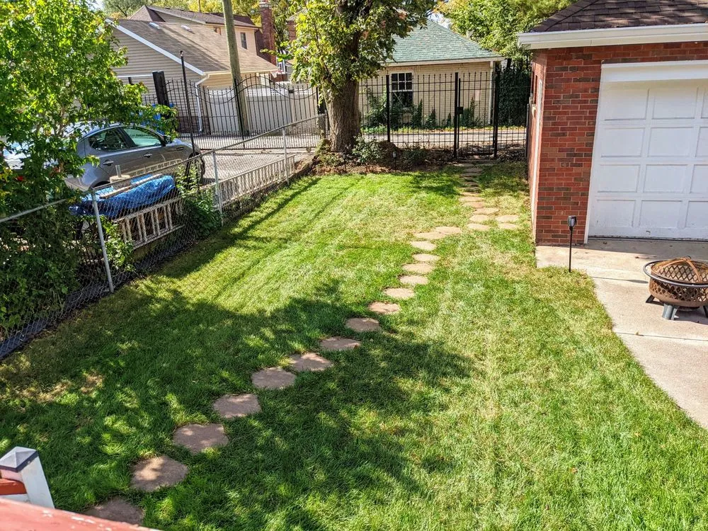 Affordable landscaping services in Chicago, IL by Jayscapes Landscaping Service