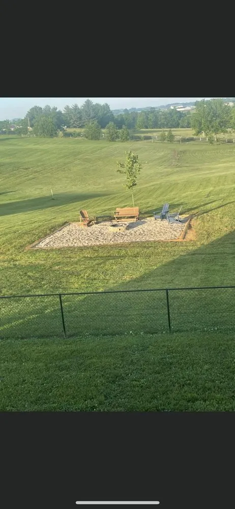 Trusted lawn care service experts serving Springfield, KY - Jayson’s lawn care