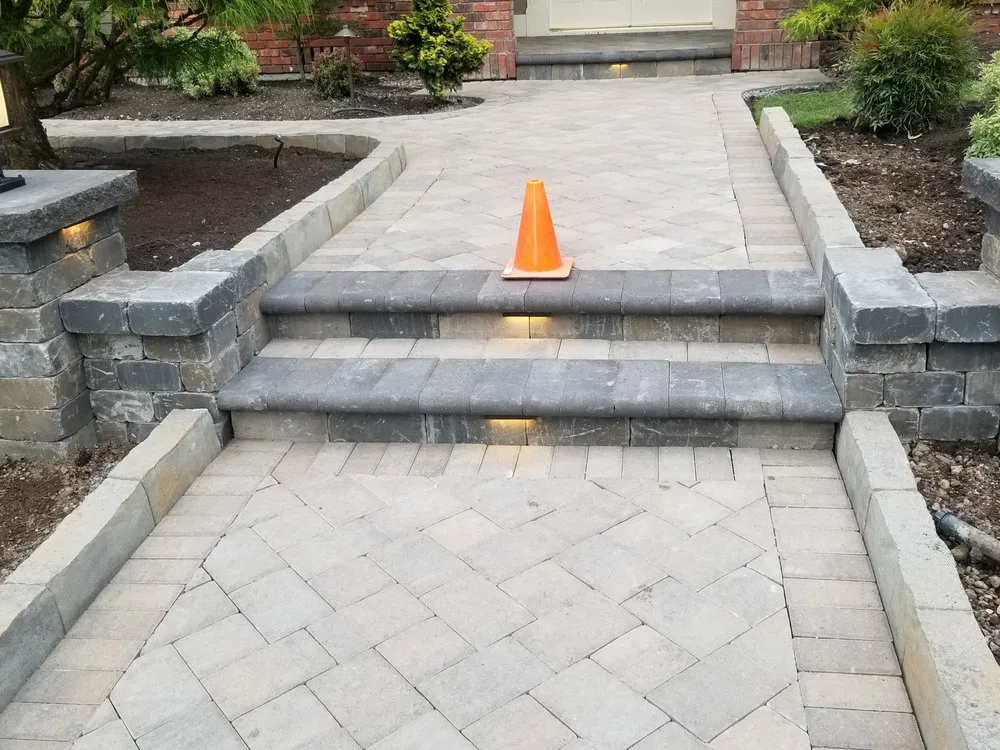 Top-rated yard cleanup service in Bellevue, WA by JB Bricks Paver Landscaping