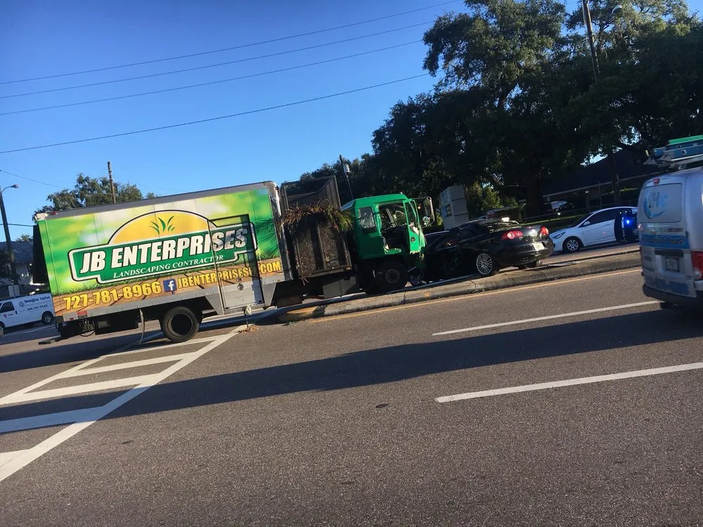 Trusted yard cleanup service experts serving Palm Harbor, FL - JB Enterprises