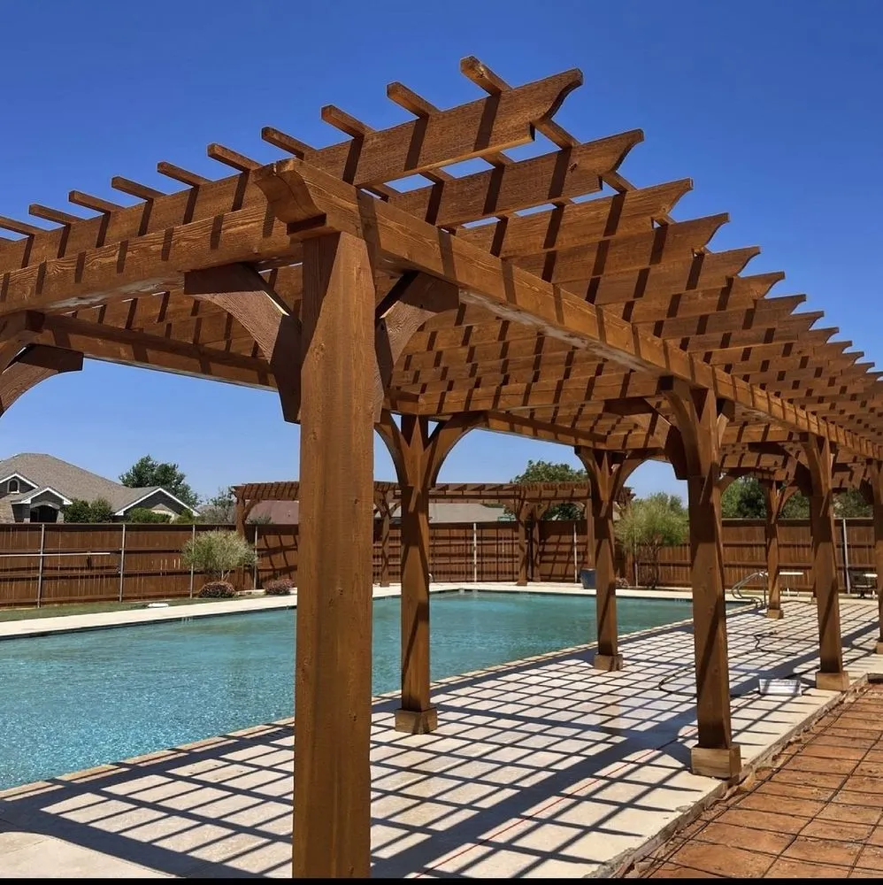 Affordable garden landscaping experts serving Midland, TX - JB Fence Stain and Restoration