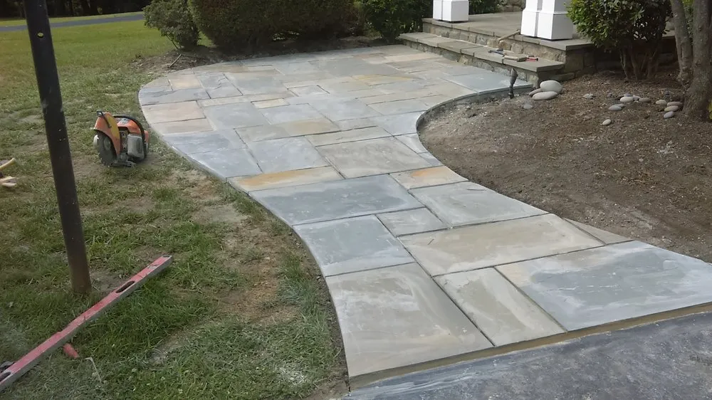 Top-rated lawn care service in Annapolis, MD - JB Gardens