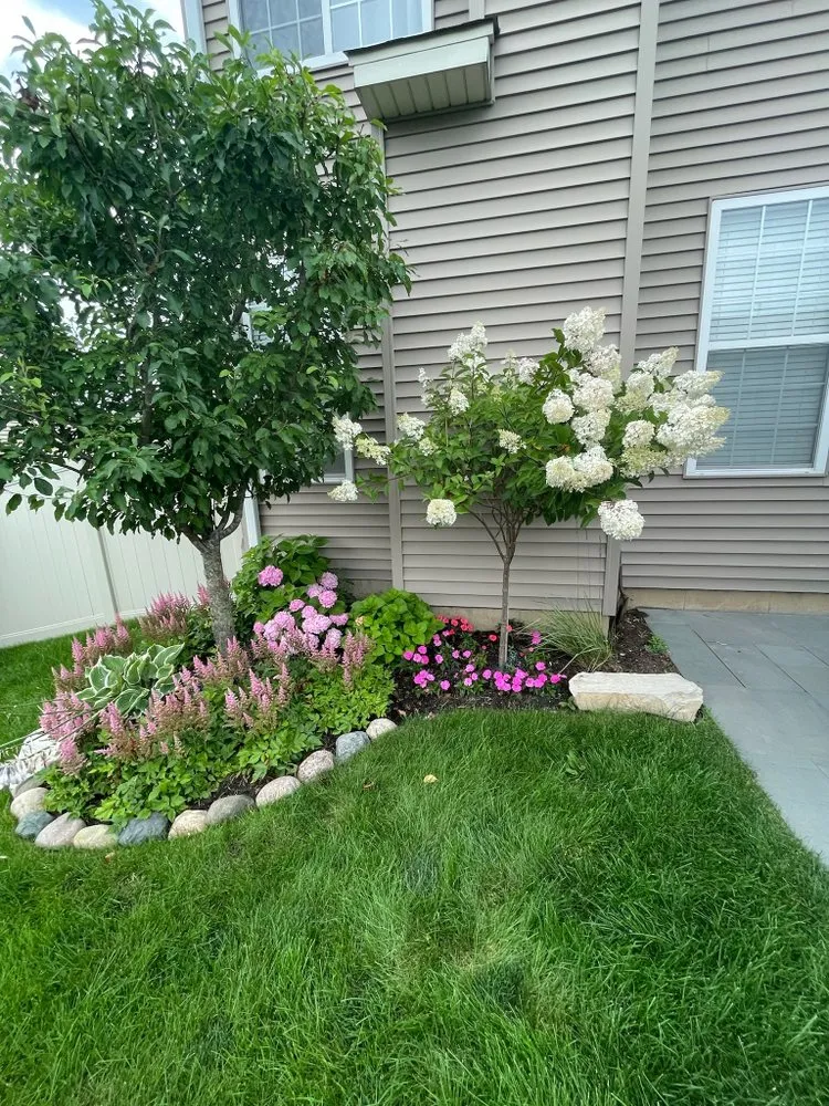 Top-rated yard cleanup service experts serving Northbrook, IL - JB Landscaping and Brick