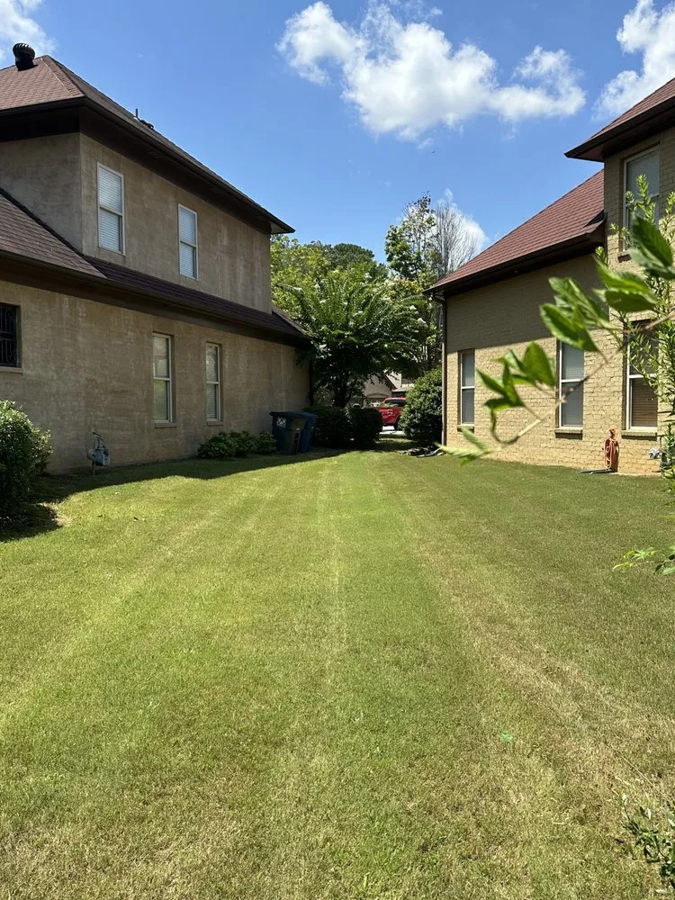 Affordable yard cleanup service experts serving Calera, AL - J&B Landscaping