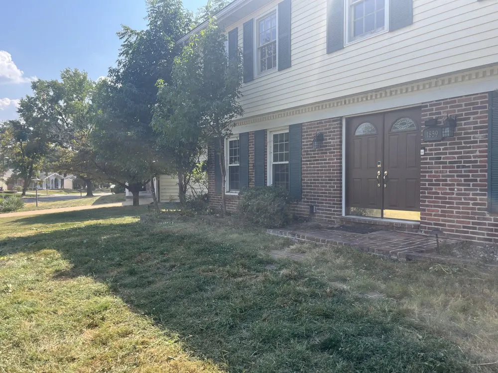 Reliable lawn mowing service experts serving Saint Charles, MO - JB landscaping