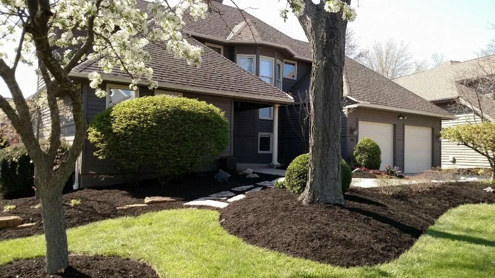 Top-rated landscaping services in Cincinnati, OH by JB Landscaping Service