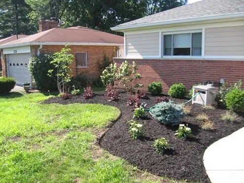 Top-rated lawn mowing service for residential properties in Cincinnati, OH by JB Landscaping Service