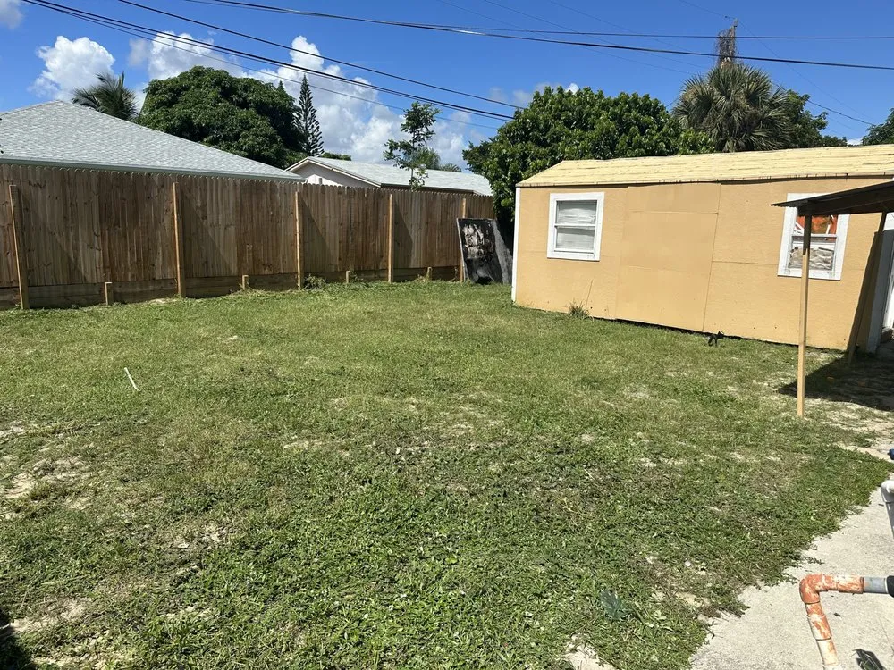 Expert yard maintenance in West Palm Beach, FL - JB Landscaping