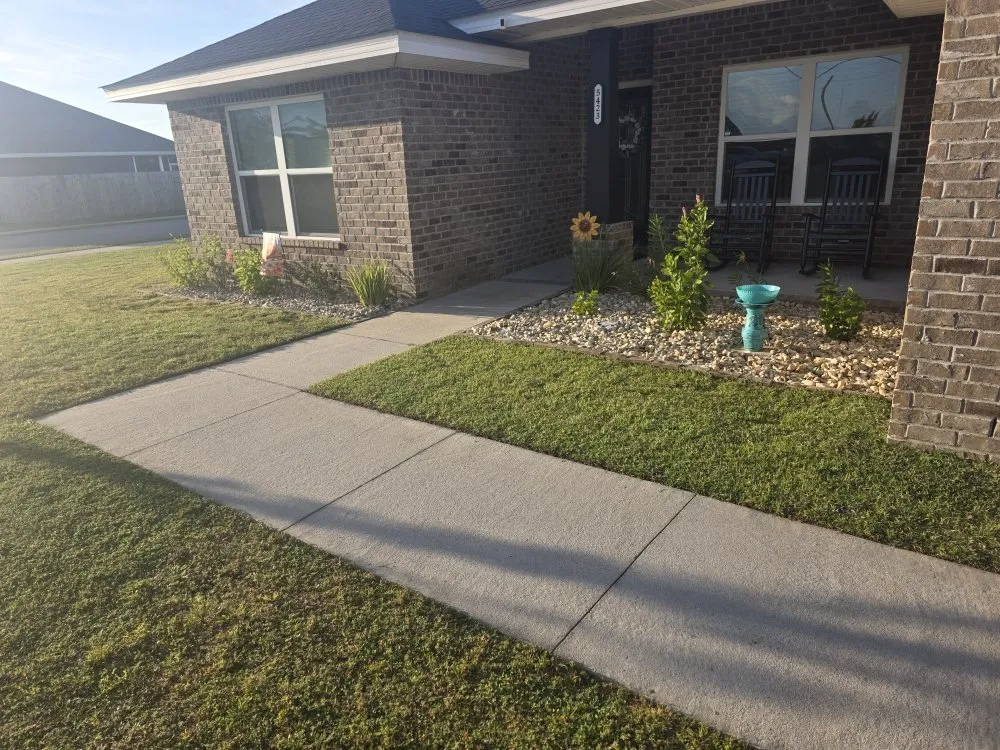 Local landscape installation experts serving Callaway, FL - J&B Lawn & Landscape