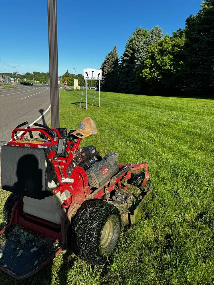 Professional lawn care service experts serving Lakeville, MN - Jb Lawn Care& More