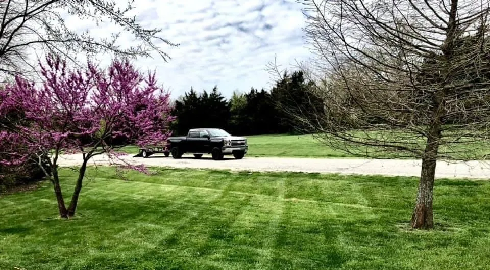 Custom lawn care service in Garden City, MO by JB Lawns