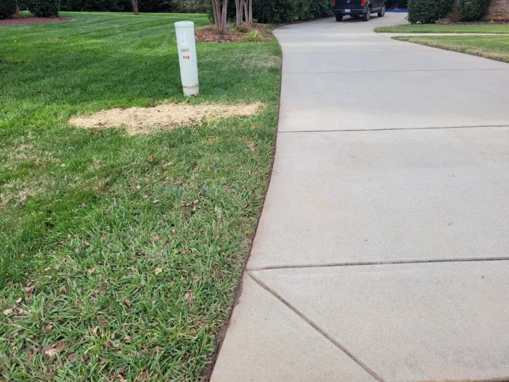 Custom garden landscaping in Mooresville, NC by JB Mowing & Landscaping