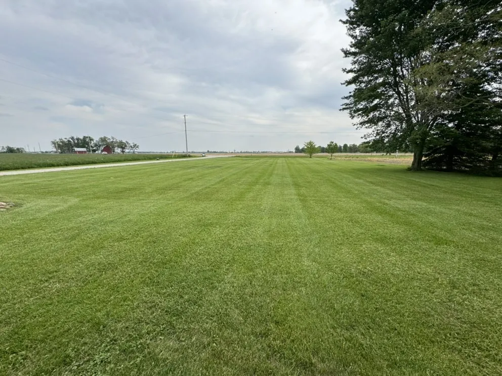 Expert lawn mowing service for homes in Findlay, OH by JB Mowing And Lawncare