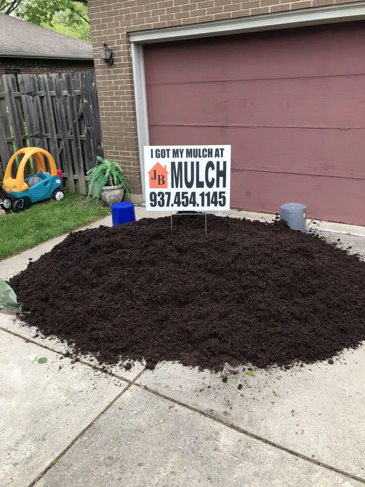 Affordable outdoor landscaping in Dayton, OH - JB Mulch